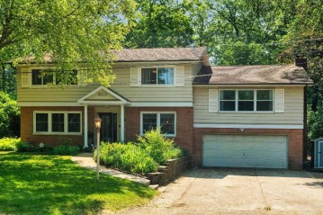 4930 Arrowhead Drive, Monona, WI 53716