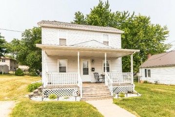 504 S Iowa Street, Dodgeville, WI 53533