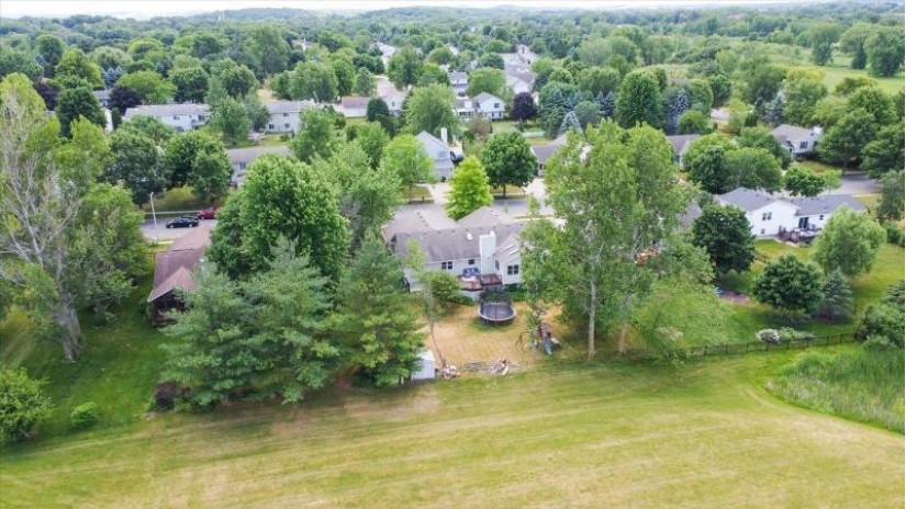 423 W Clover Lane Cottage Grove, WI 53527 by Re/Max Preferred - Amber@thhtrealty.com $449,900