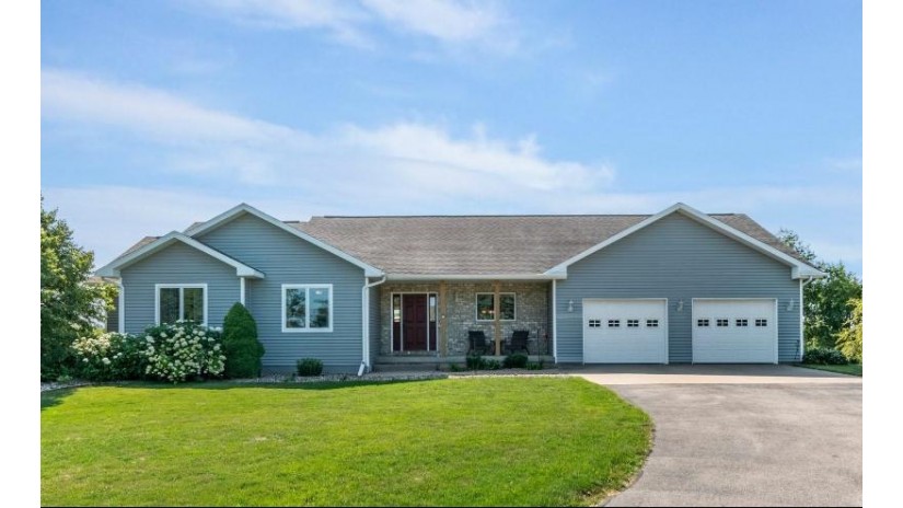 4531 Penny Lane Dodgeville, WI 53533 by Potterton Rule Real Estate Llc - Off: 608-935-2396 $479,000