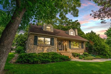 910 S Holt Circle, Madison, WI 53719