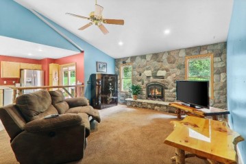 W2945 Green Isle Drive, Hebron, WI 53538