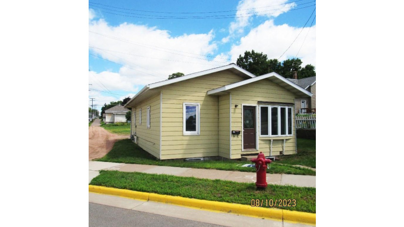 506 Grand Ave Merrill, WI 54452 by Coldwell Banker Action $105,000