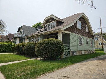 3367 N 39th St, Milwaukee, WI 53216-3630