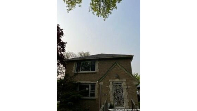 4644 W Keefe Ave 4646 Milwaukee, WI 53216 by Realty Executives - Elite $129,900