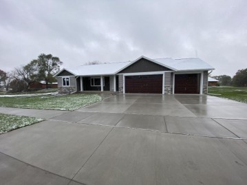 2710 Beyer Rd, Holmen, WI 54650