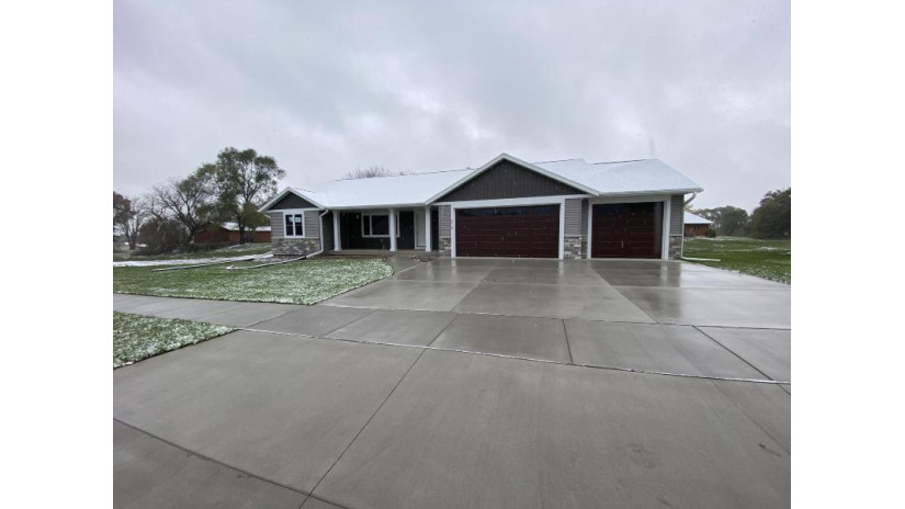 2710 Beyer Rd Holmen, WI 54650 by RE/MAX Results $470,000