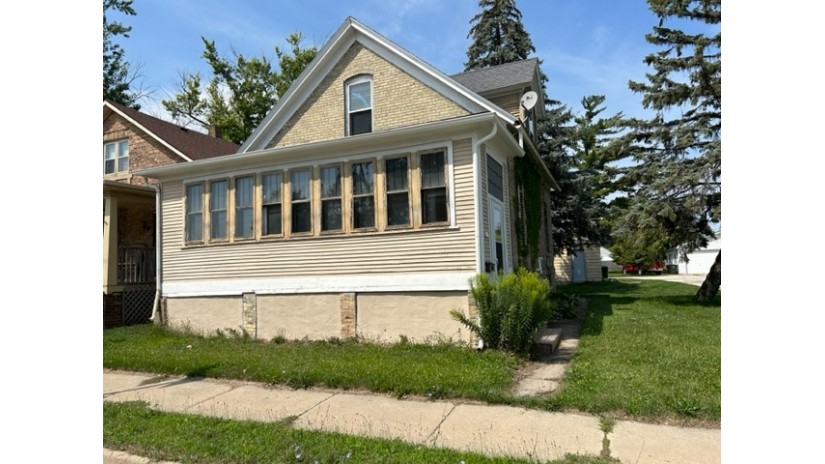 9620 Durand Ave Sturtevant, WI 53177 by Shorewest Realtors $147,900