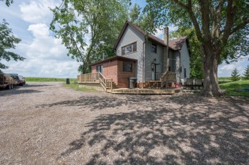 N1884 County Road D -, Hebron, WI 53538