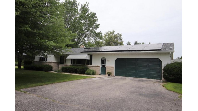 15916 Lenz Ct Meeme, WI 53042 by Premier Properties Realty, LLC $284,900