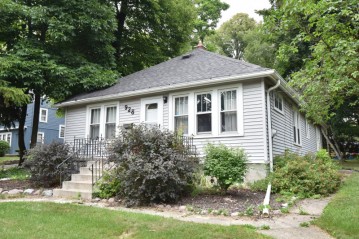 928 W Melin St, Port Washington, WI 53074