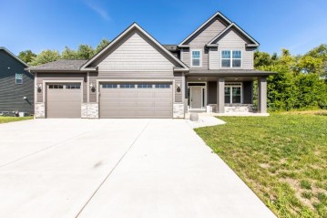 714 Fairway Dr, Twin Lakes, WI 53181