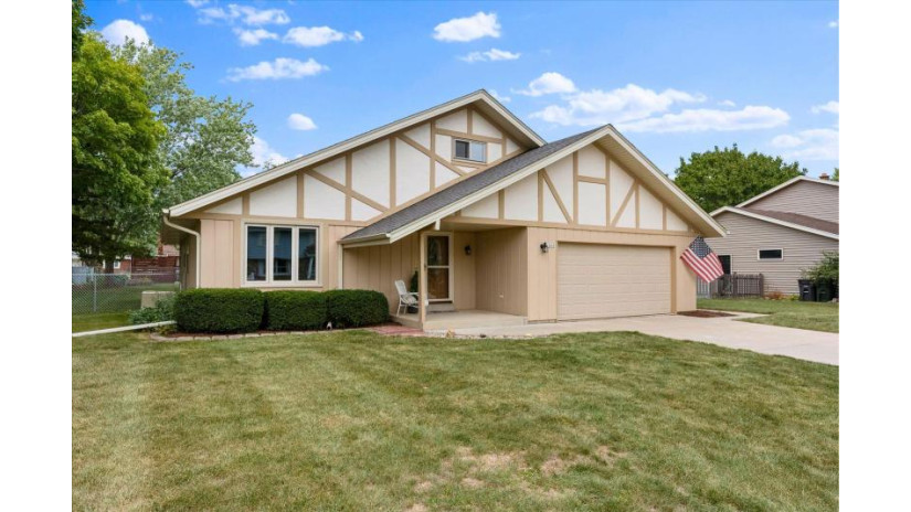 15410 W Glenora Ct New Berlin, WI 53151 by Lannon Stone Realty LLC $449,000