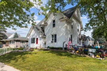 402 1st Ave, Adell, WI 53001-1178