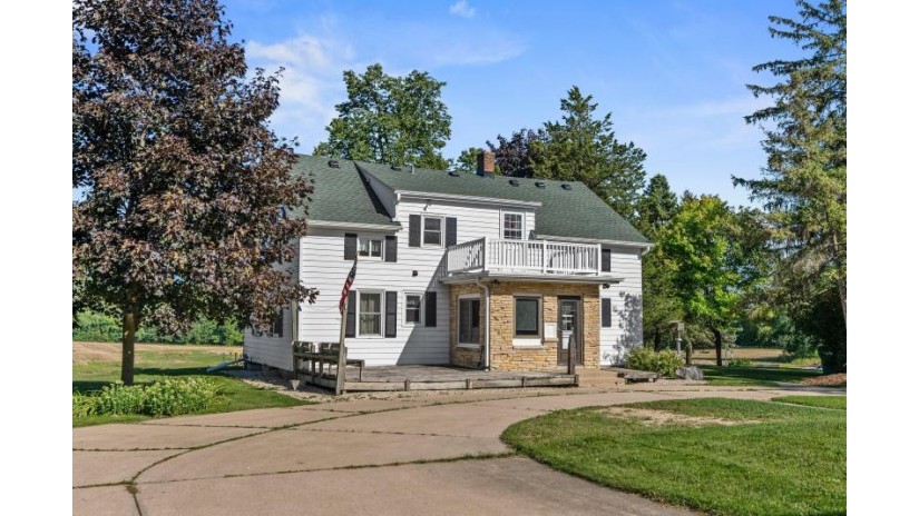 W124N12525 Wasaukee Rd Germantown, WI 53022 by Pleasant View Realty, LLC $555,000