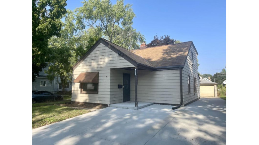 1936 S 90th St West Allis, WI 53227 by JC Realtors $169,000