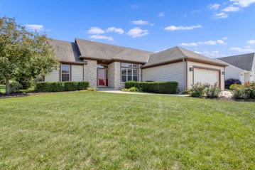 644 Cherrywood Dr, Waterford, WI 53185-2896