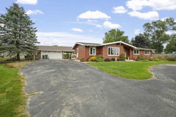 4048 W 5 Mile Rd, Raymond, WI 53108