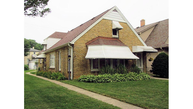 3435 N 54th St Milwaukee, WI 53216 by Homestead Realty, Inc $175,000