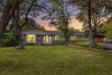 3081 Rolaine Pkwy, Hartford, WI 53027