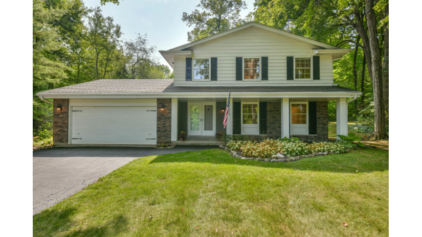 W3489 Oakwood Dr Geneva, WI 53147 by Shorewest Realtors $549,900