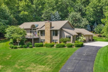 5485 Woodland Smt, West Bend, WI 53095