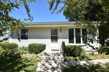 714 Sherman Ave, South Milwaukee, WI 53172-3804