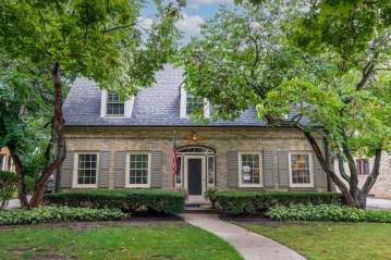 1924 Forest St, Wauwatosa, WI 53213-2153