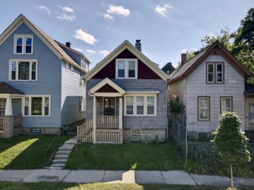 2479 W Cherry St, Milwaukee, WI 53205-1826