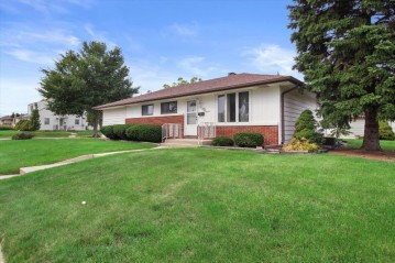 3800 E Van Eimeren Ave, Cudahy, WI 53110-3139