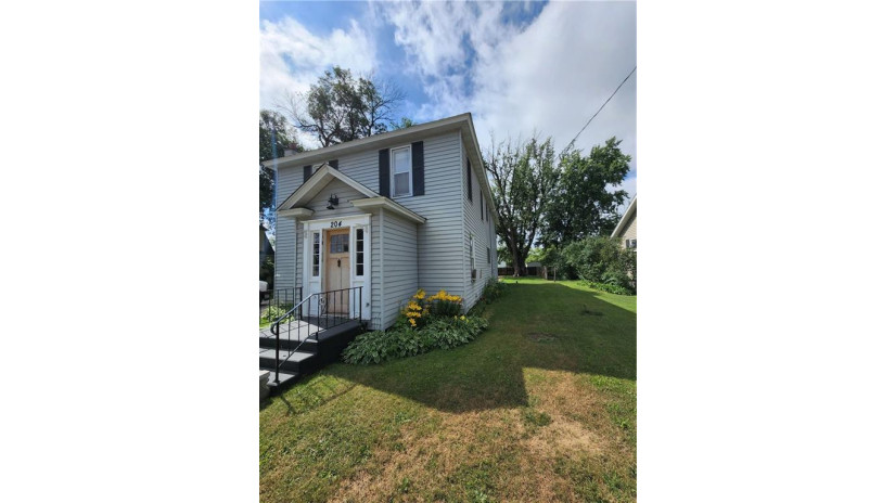 204 West Main Street Cameron, WI 54822 by Real Estate Solutions $249,900