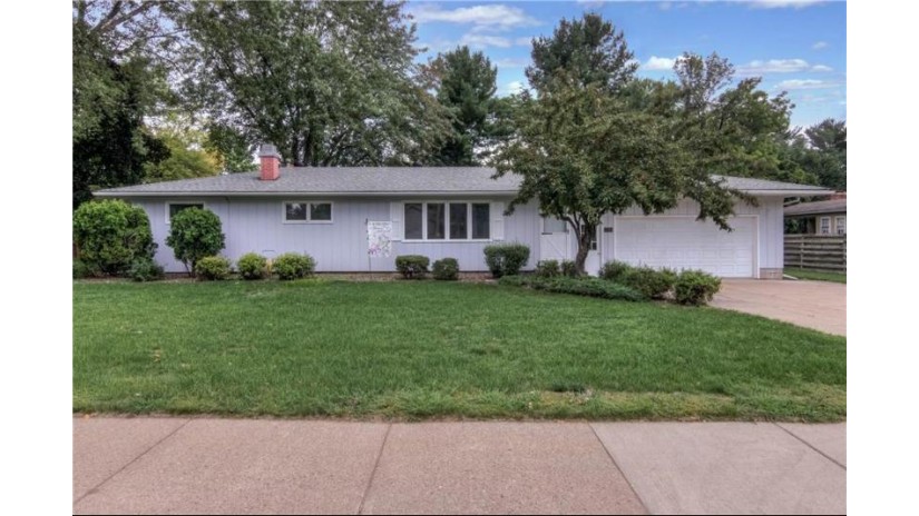 2220 North Lane Eau Claire, WI 54703 by Donnellan Real Estate $239,900