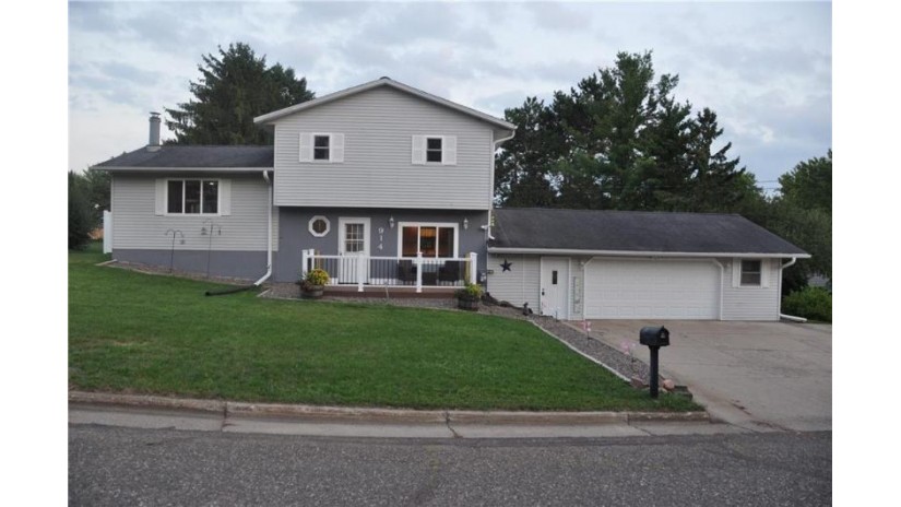 914 Main Court Bloomer, WI 54724 by Adventure North Realty Llc $299,900