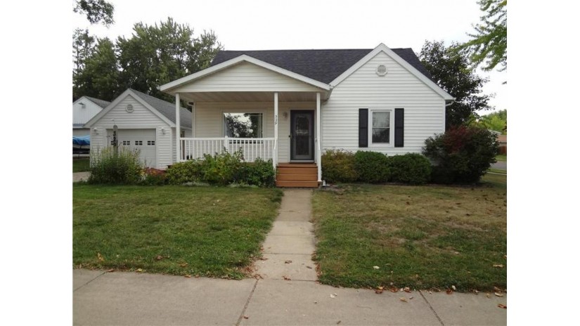 329 East 4th Avenue Stanley, WI 54768 by Cb Brenizer/Eau Claire $175,000