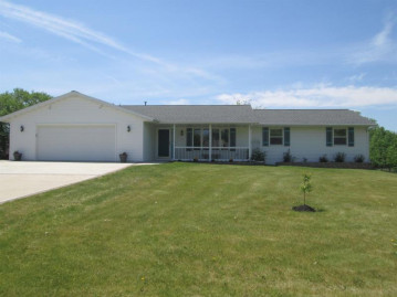 106 Robin Lane, Oconto, WI 54153-9253