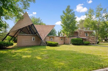 3200 Waubenoor Drive, Allouez, WI 54301