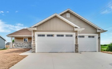 3600 Don Degroot Drive, Little Chute, WI 54130
