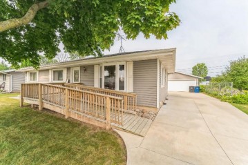 235 Mckinley Avenue, Omro, WI 54963-1737