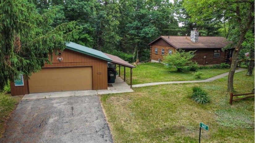 947 Debbie Lane Redgranite, WI 54970 by Coldwell Banker Real Estate Group $200,000