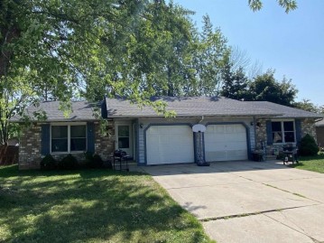 1053 Amberly Trail, Green Bay, WI 54311