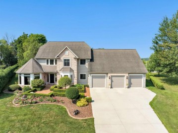 N520 Royal Court, Sherwood, WI 54169