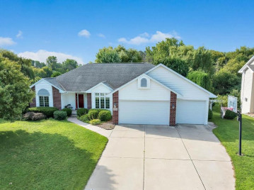 635 Winding Waters Way, Ledgeview, WI 54115