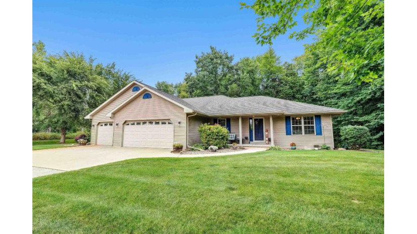 356 Falcon Circle Chase, WI 54162 by Shorewest Realtors $424,900