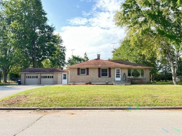 156 W Cedar Street, Pulaski, WI 54162-9268