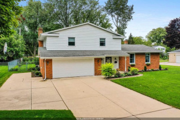 361 W Briar Lane, Allouez, WI 54301