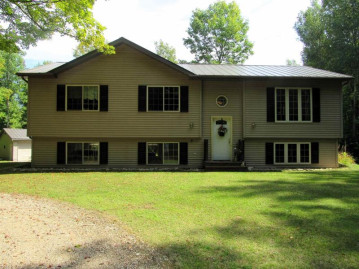 N4068 Bay De Noc Road, Menominee, MI 49858