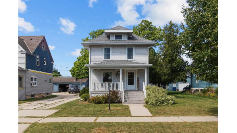 619 Wisconsin Avenue North Fond Du Lac, WI 54927 by Berkshire Hathaway Hs Water City Realty $180,000