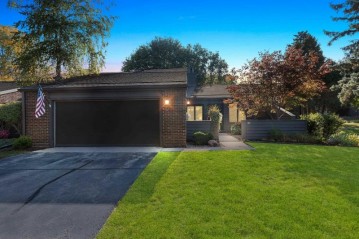 141 Webster Heights Drive, Allouez, WI 54301