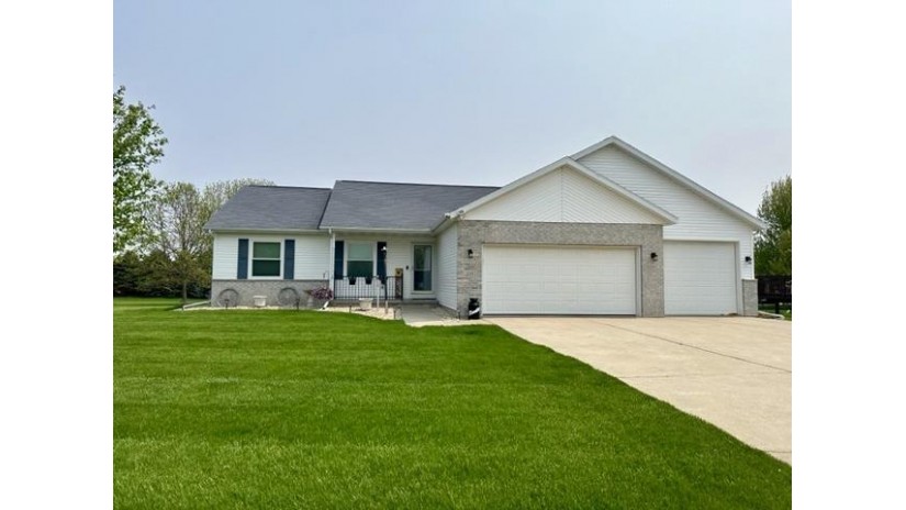 209 Buena Vista Drive Arlington, WI 53911 by Real Broker Llc - Pref: 608-235-7111 $419,900