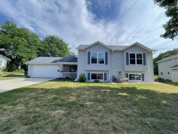 1832 Nordic Court, Reedsburg, WI 53959